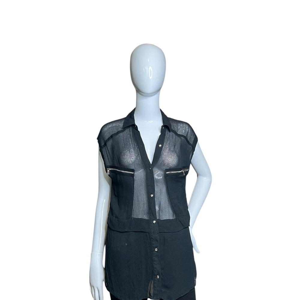 🖤𝐑𝐎𝐁𝐄𝐑𝐓 𝐑𝐎𝐃𝐑𝐈𝐆𝐔𝐄𝐙 Sheer button down black tunic top